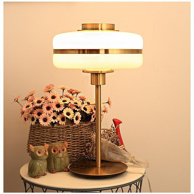 Moderne Gold Akzent Stehlampe