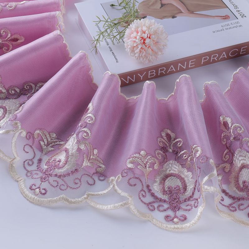 Elegante und Verspielte Gardinenborte Brehn