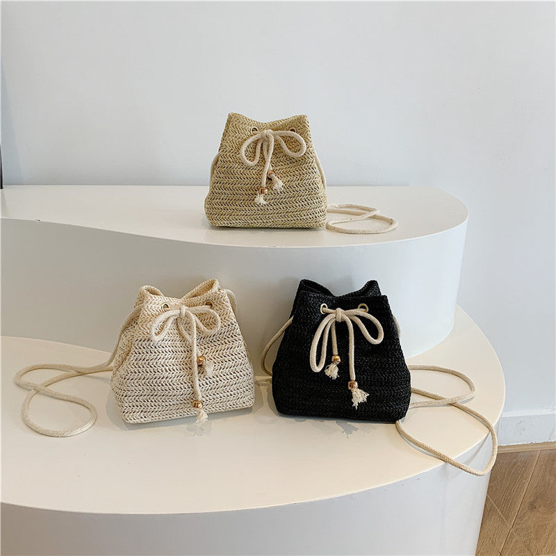 Bohemian-inspirierte gewebte Mini-Zugbandtasche Brehn