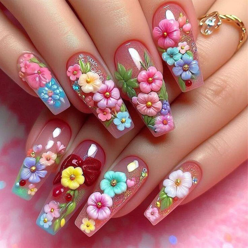 Kunstvolle Nagelverzierungen mit 3D-Motiven Brehn