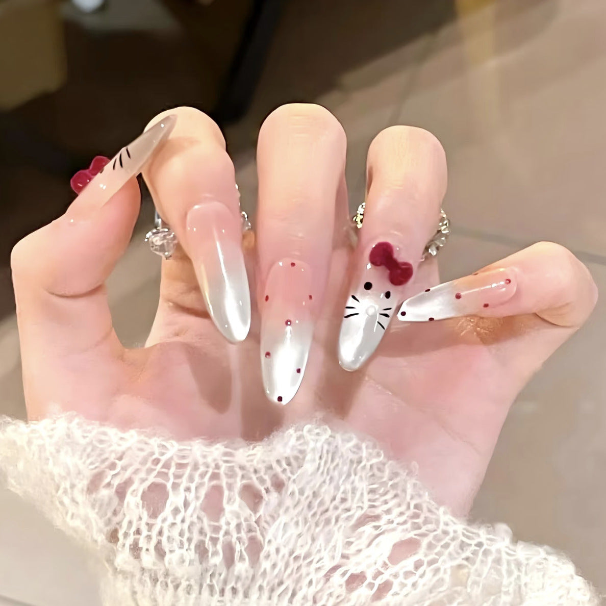 Künstlerisches Charakter-Themen Press-On Nail Set Brehn