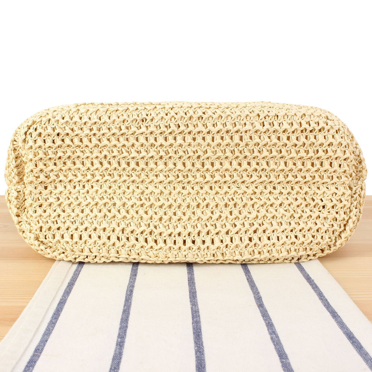 Handtasche Aus Natürlichem Geflochtenem Material mit Eleganten Lederriemen Brehn