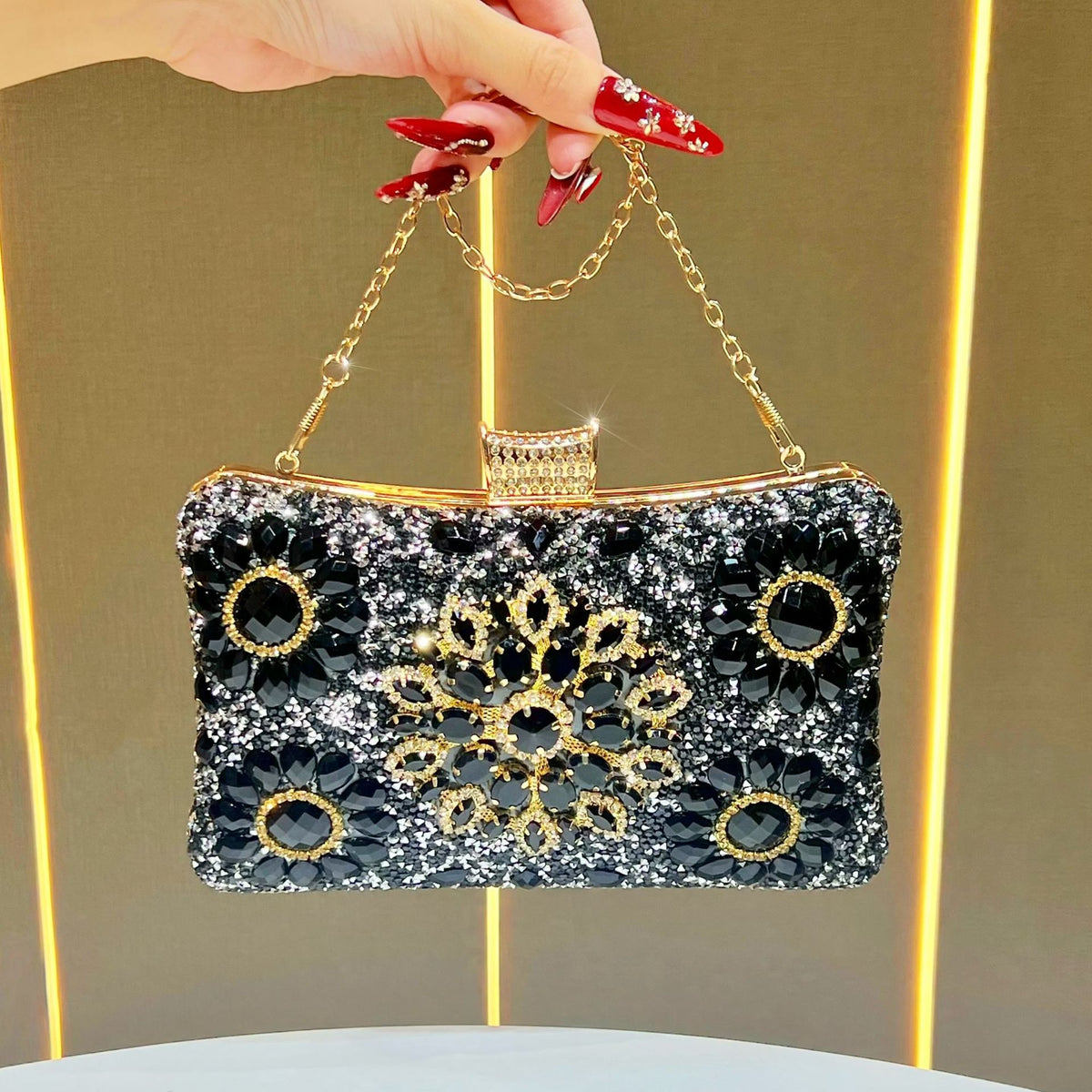 Ausgefallene Abend-Clutch