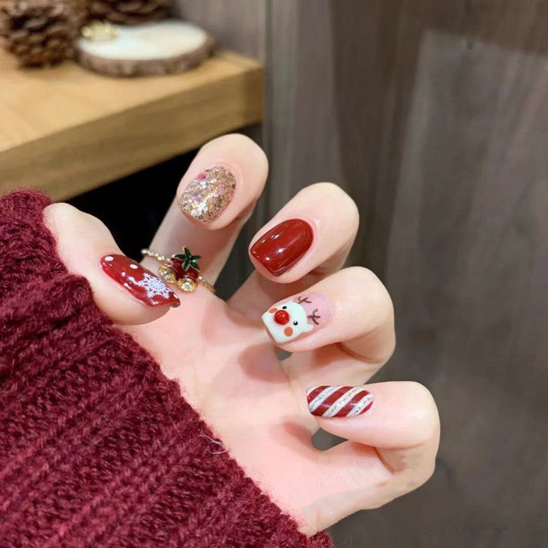 Kunstnagel Design mit festlichem Weihnachtsmotiv Brehn