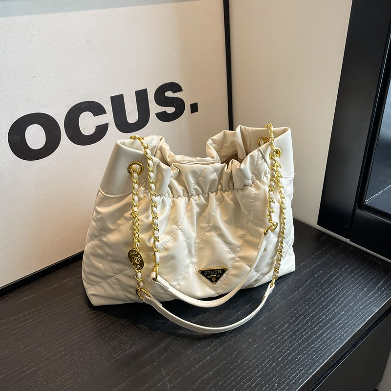 Chice gesteppte Schultertasche Brehn