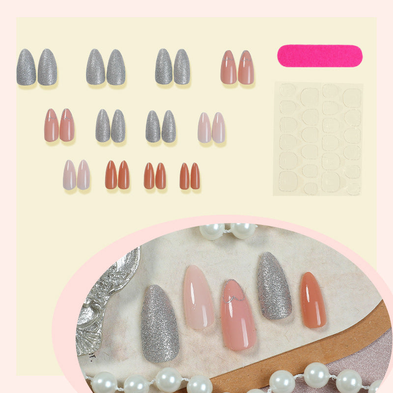 Kunstnagelset mit Herz- und Glitzer-Design Brehn