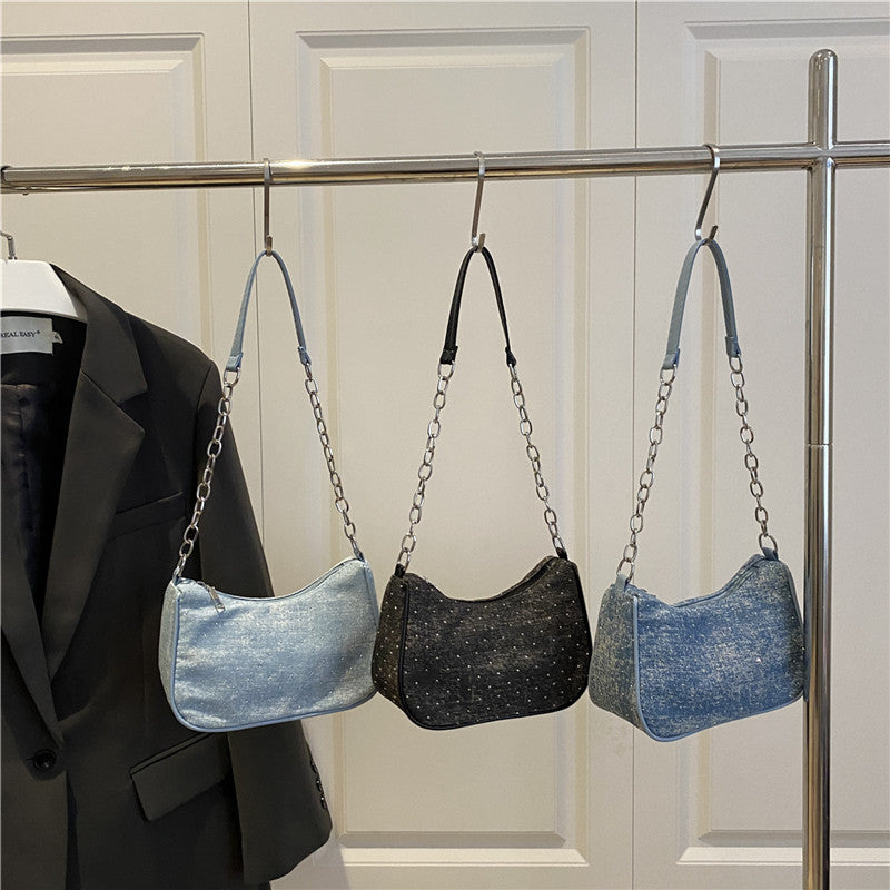 Stylische Hobo-Tasche mit Kettengriffen Brehn