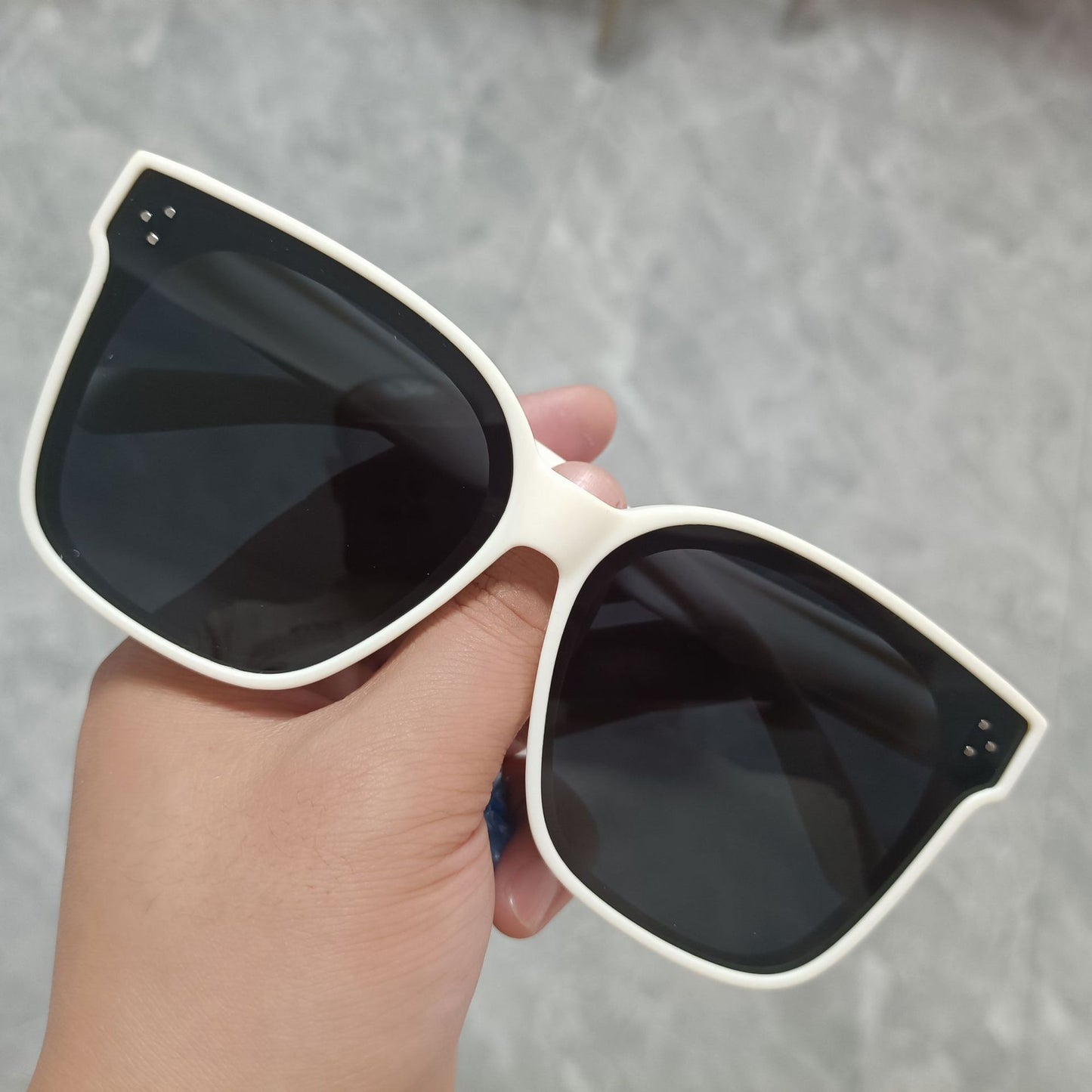 Damen Oversized Sonnenbrille im modernen Design Brehn