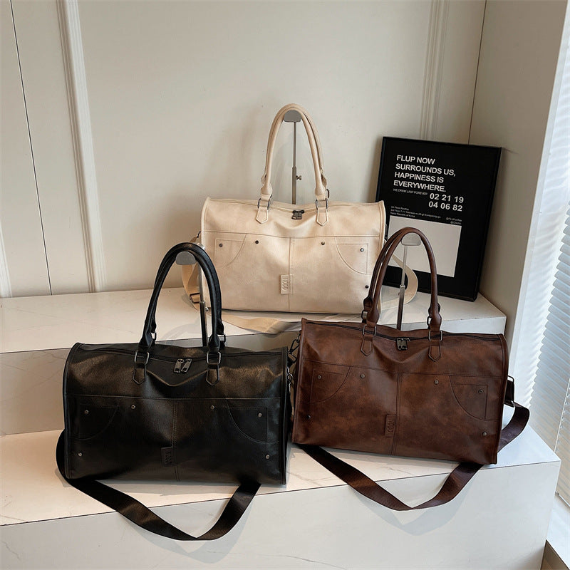 Elegante Und Geräumige Reisetasche Aus Strapazierfähigem Kunstleder Brehn