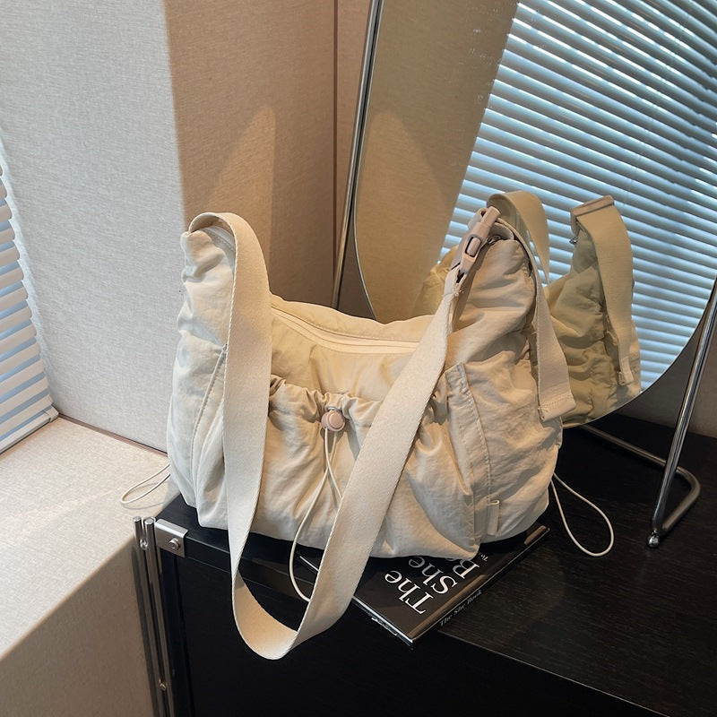 Gepolsterte Sling-Schultertasche Brehn