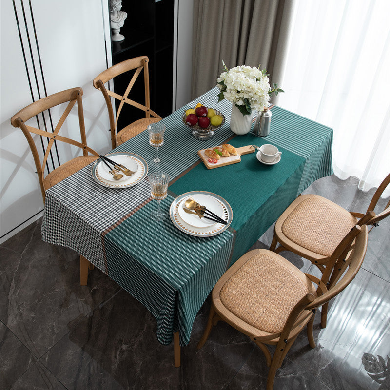 Tischdecke mit elegantem karierten Design
