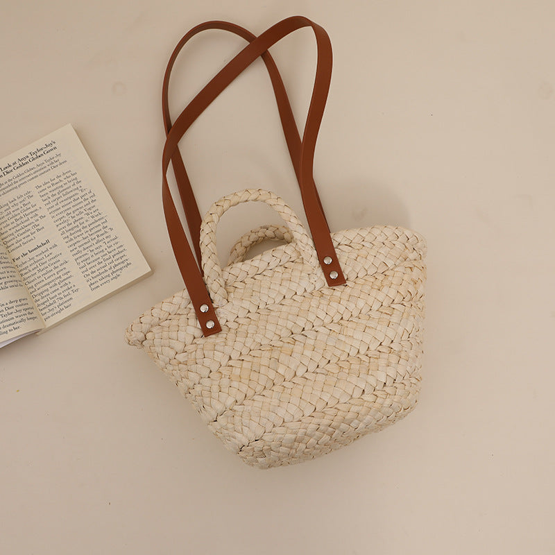 Handgefertigte Basttasche mit Stabilen Ledergriffen Brehn