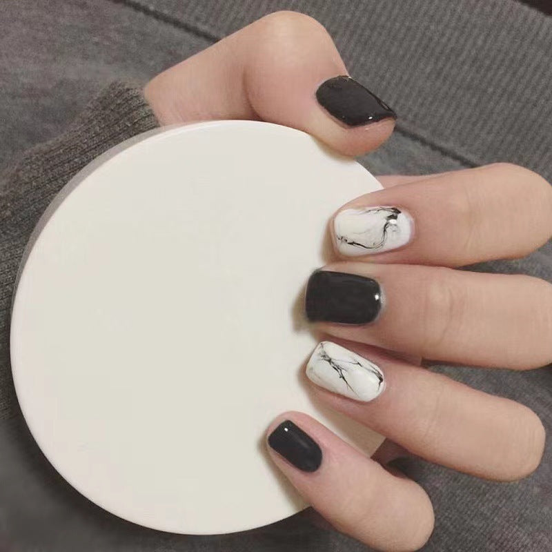 Kunstnagelset mit luxuriösem Marmor-Design und elegantem Hochglanz-Finish Brehn