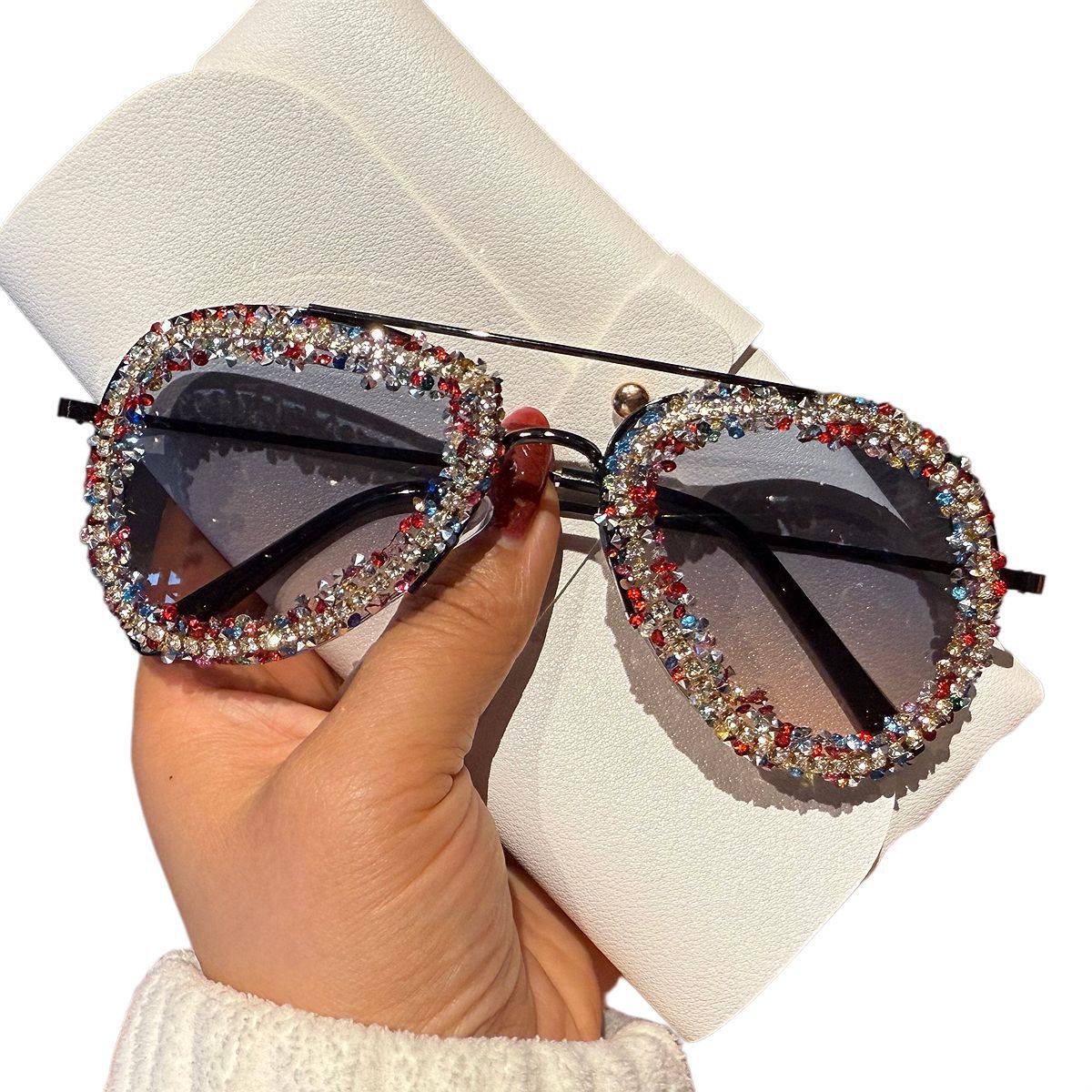 Damen Sonnenbrille mit extravagantem Strassrahmen Brehn