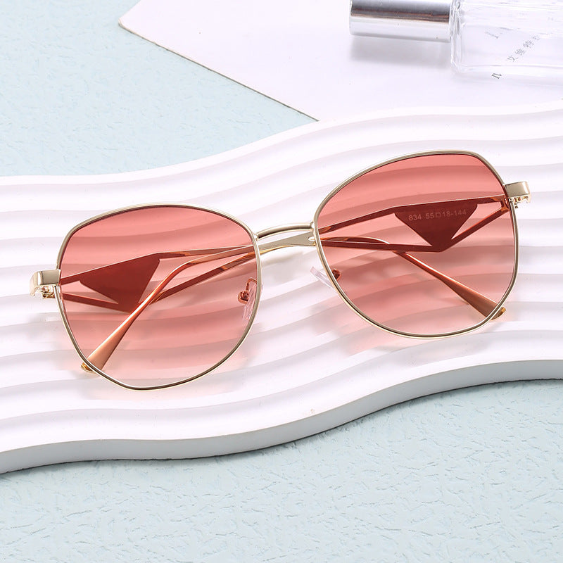 Damen modische geometrische Sonnenbrille mit einzigartigem Rahmen Brehn