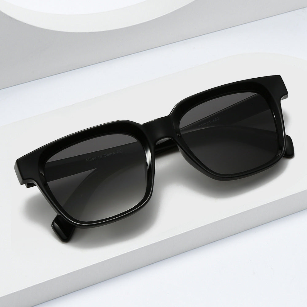 Damen elegante quadratische Sonnenbrille mit UV-Schutz und stabilem Rahmen Brehn