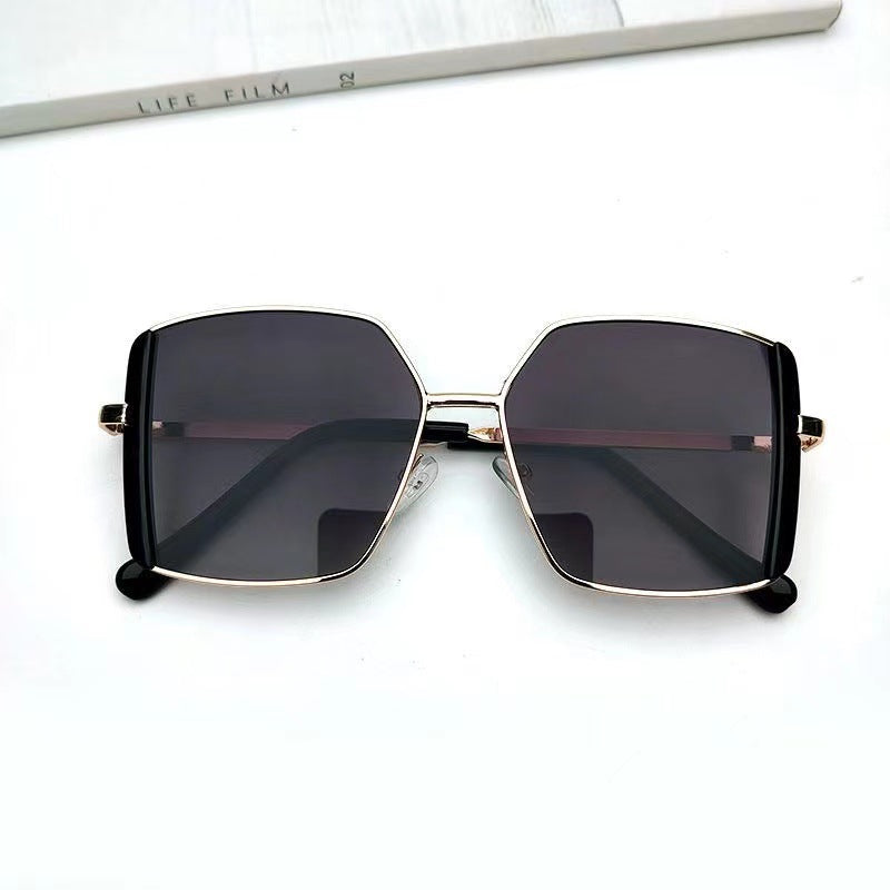 Damen oversized Sonnenbrille mit glamourösem Rahmen Brehn
