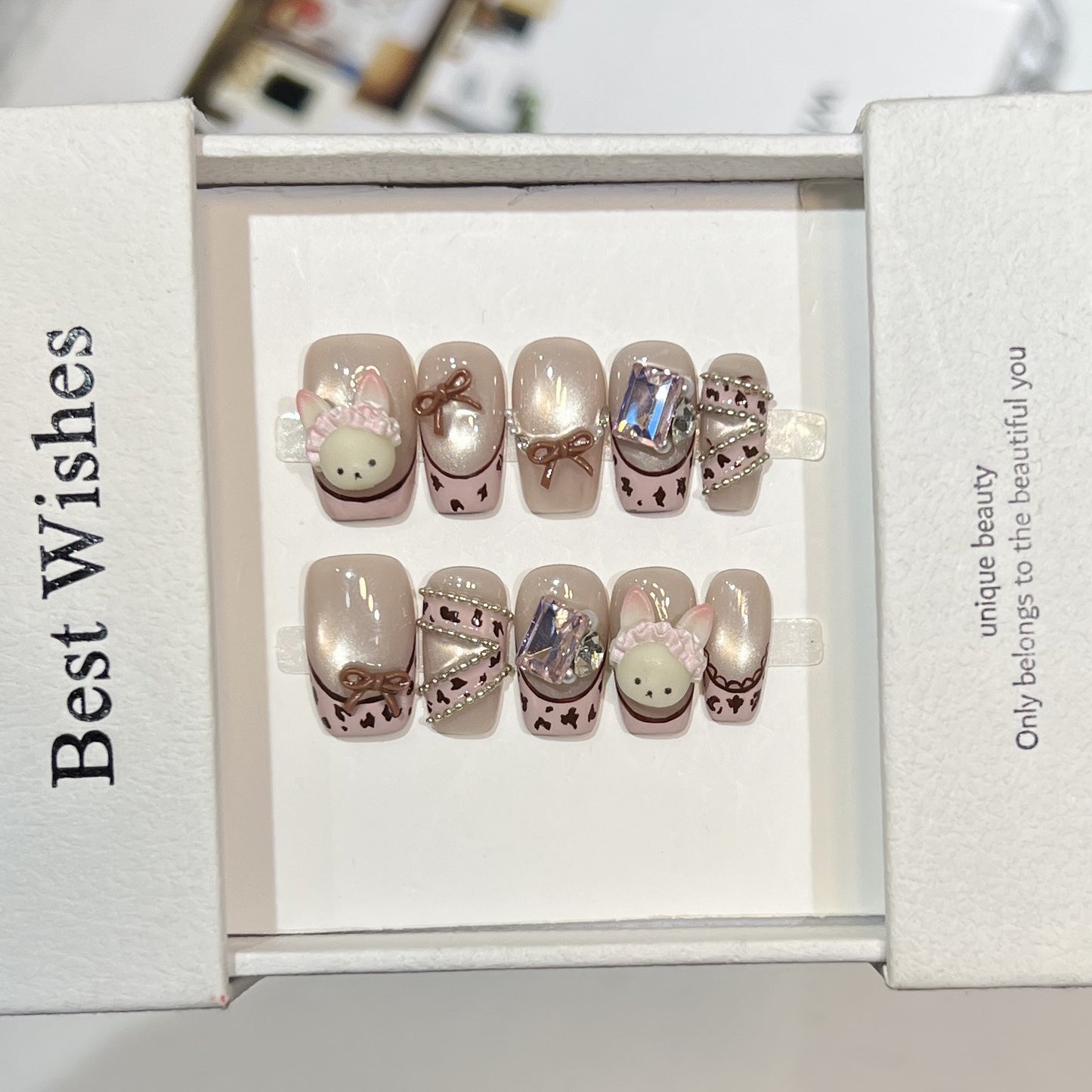 Verspieltes Tier-Themen Press-On Nagelset Brehn