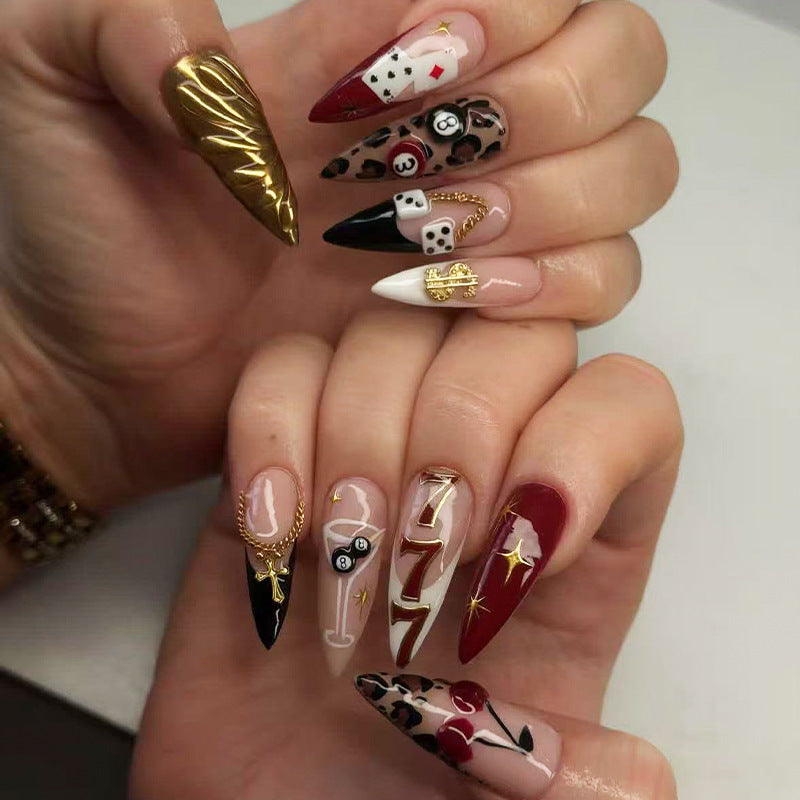 Glamouröse Dekorative Press-On Nagelspitzen Brehn