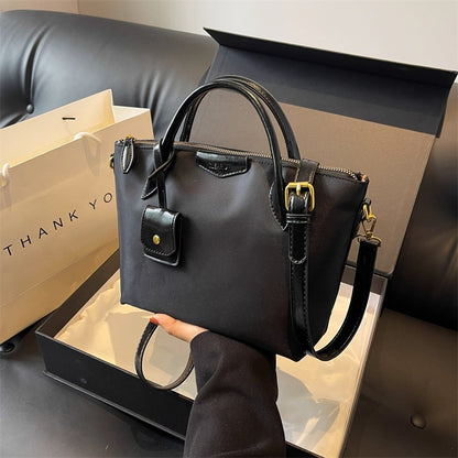 Kompakte Mini-Handtasche Brehn