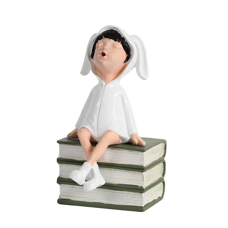 Verspielte Keramikhängefigur