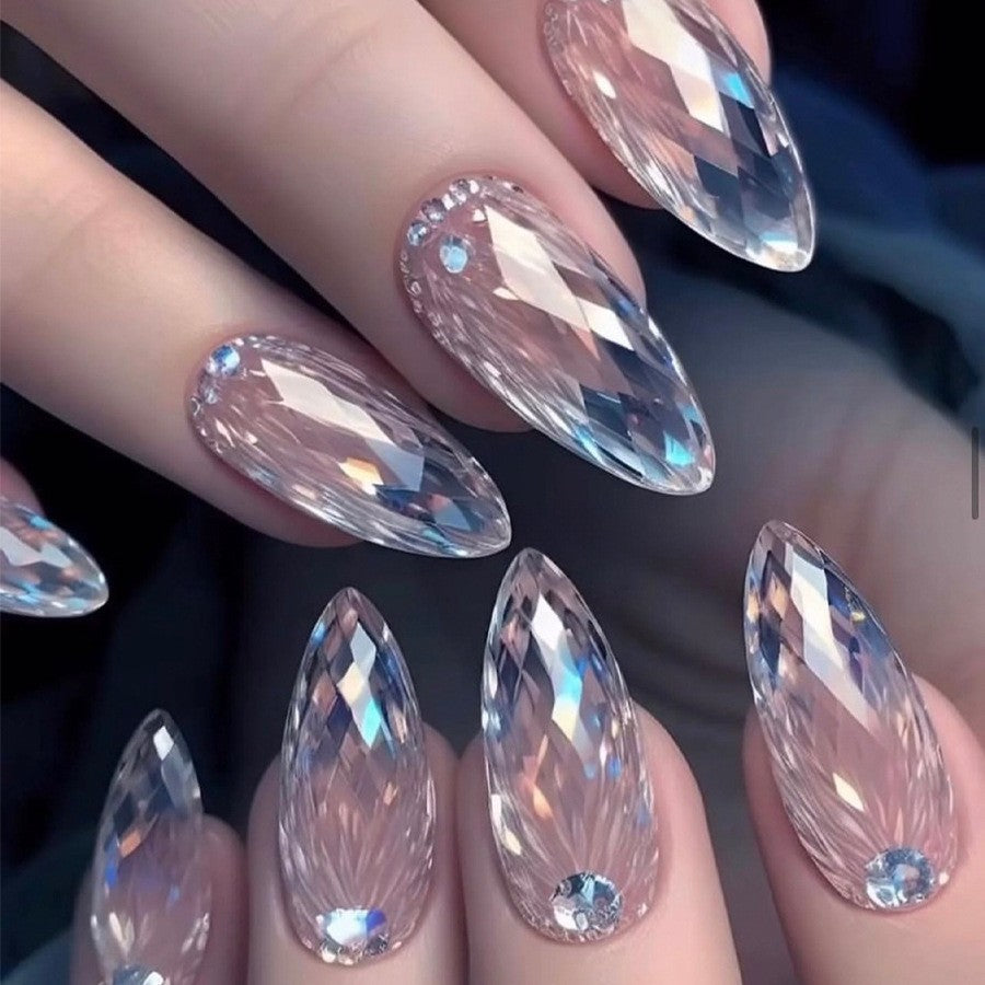Kunstnagelset mit eleganten Blüten- und Leopardenmuster Brehn