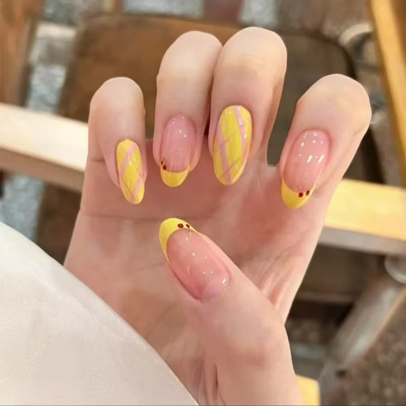 Glamouröse Kunstnägel mit Sternenhimmel-Design Brehn