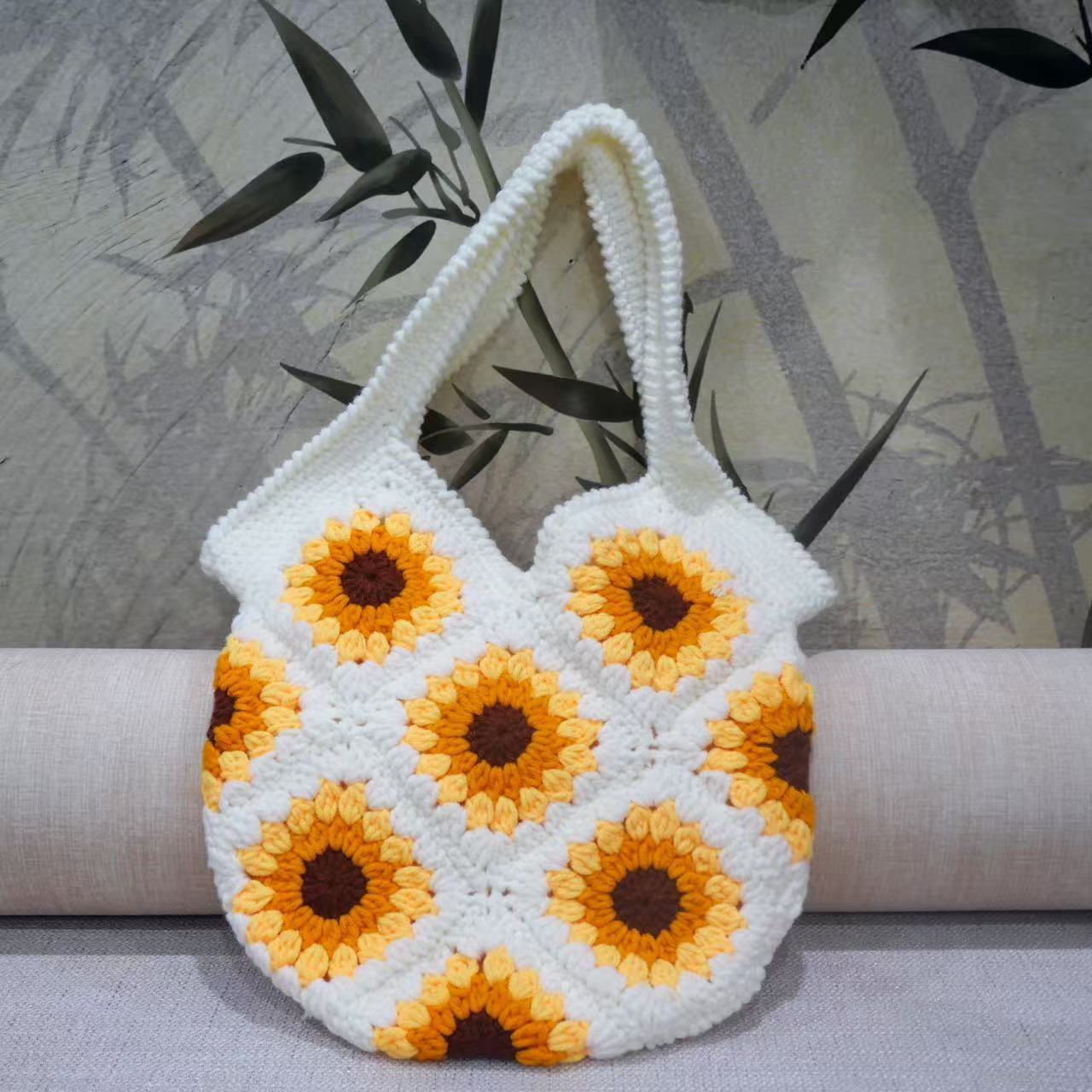 Handgefertigte Makramee-Tasche Im Blumenmuster Brehn