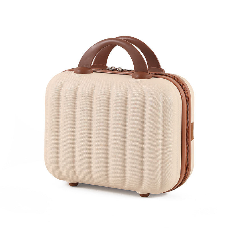 kompakte Hartschalen-Reise-Beauty-Case mit geformter, gerippter Außenseite, gepolsterten Organizer-Panels und Doppelschloss-Reißverschluss Brehn