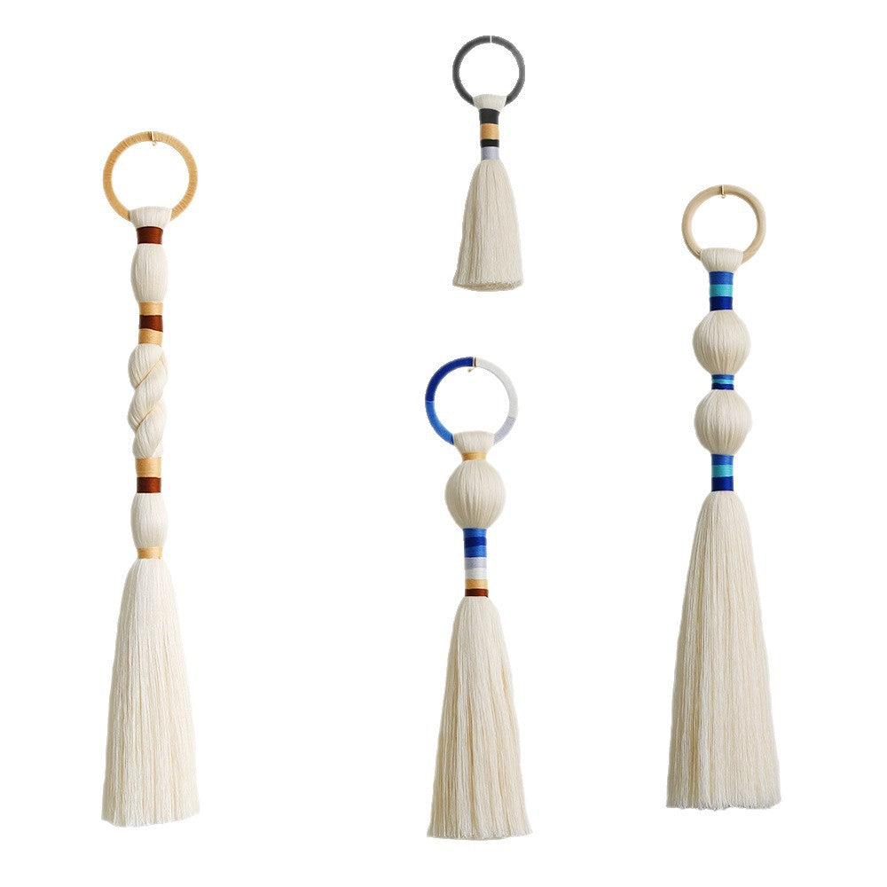 Wanddekoration mit elegantem Quastendesign