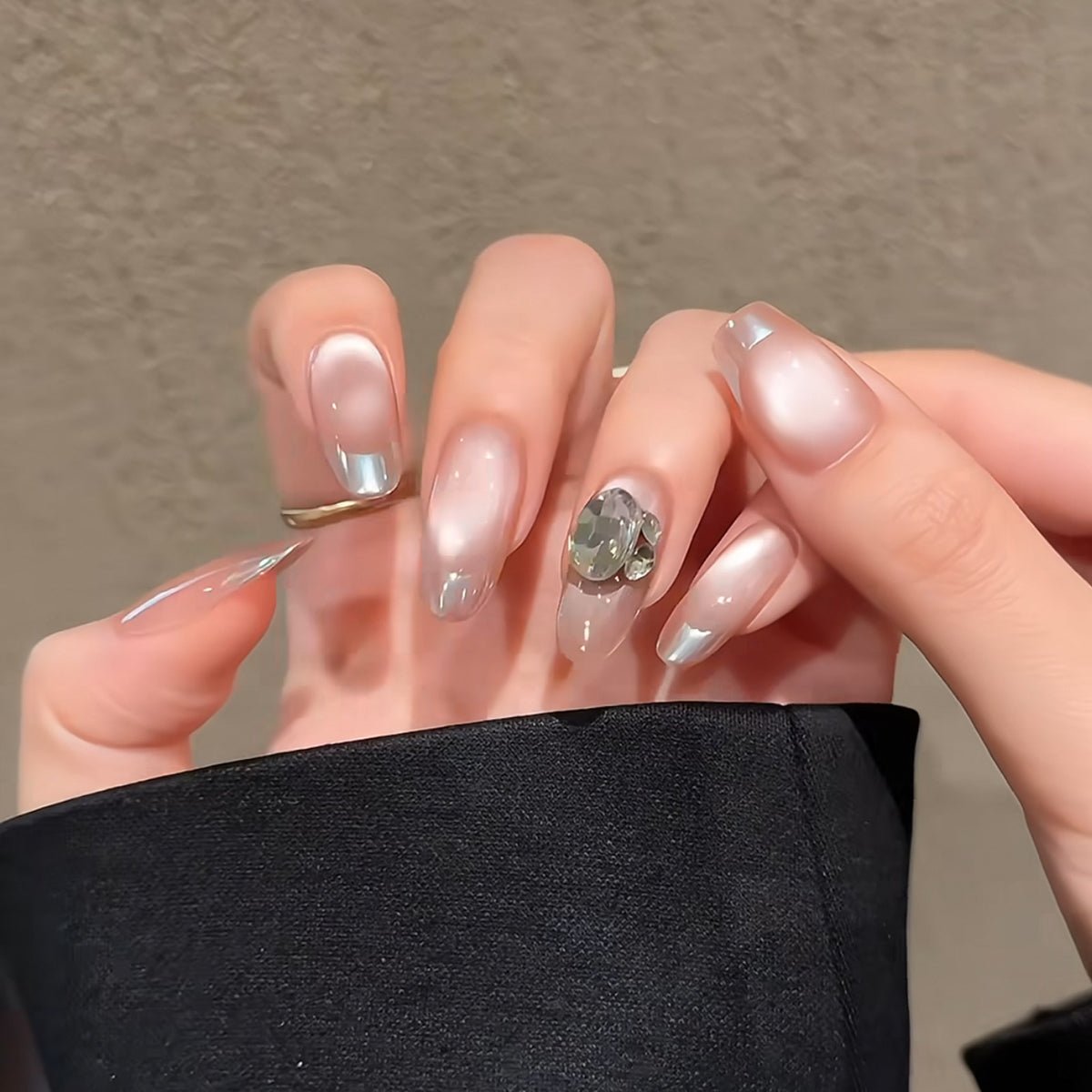 Thematische Nagelkunst Press-On Nägel mit süßen Charakter- und Schleifendesigns Brehn