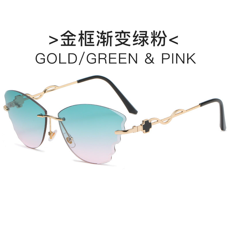 Damen extravagante Cat-Eye Sonnenbrille mit goldenen Akzenten Brehn