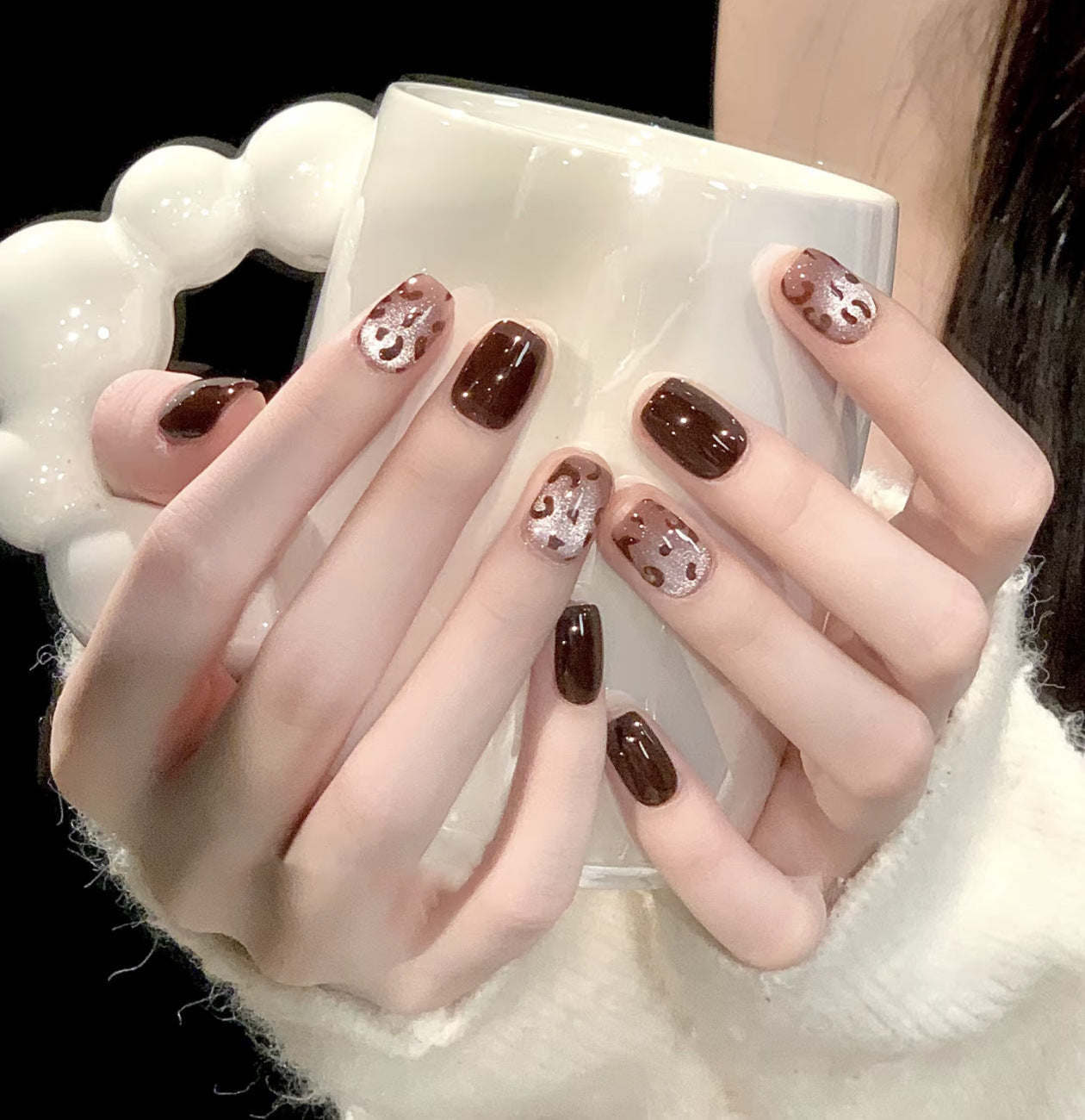 Künstlerisches Floral Design Press-On Nagel Set Brehn