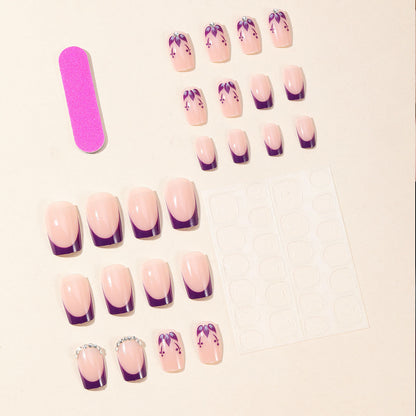 Künstlerische florale Acryl-Nagelerweiterungen Brehn