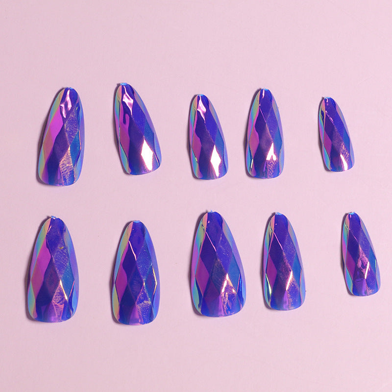 Künstlerisches Press-On-Nagel-Set mit geometrischem Design Brehn