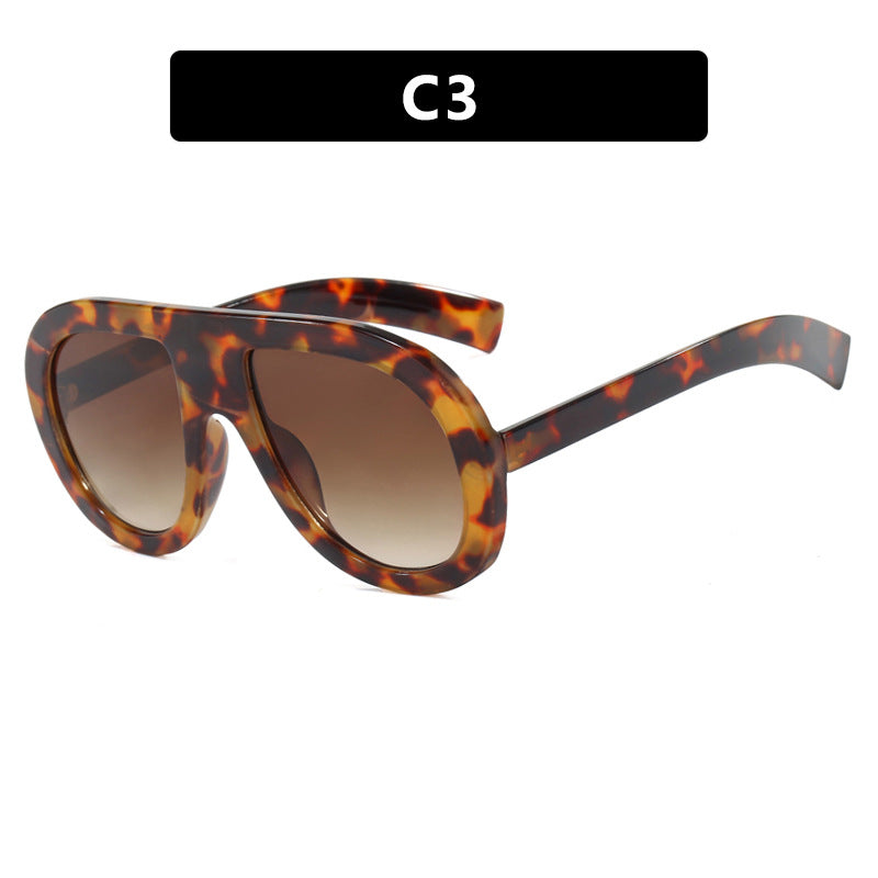 Damen oversized Sonnenbrille im futuristischen Design Brehn