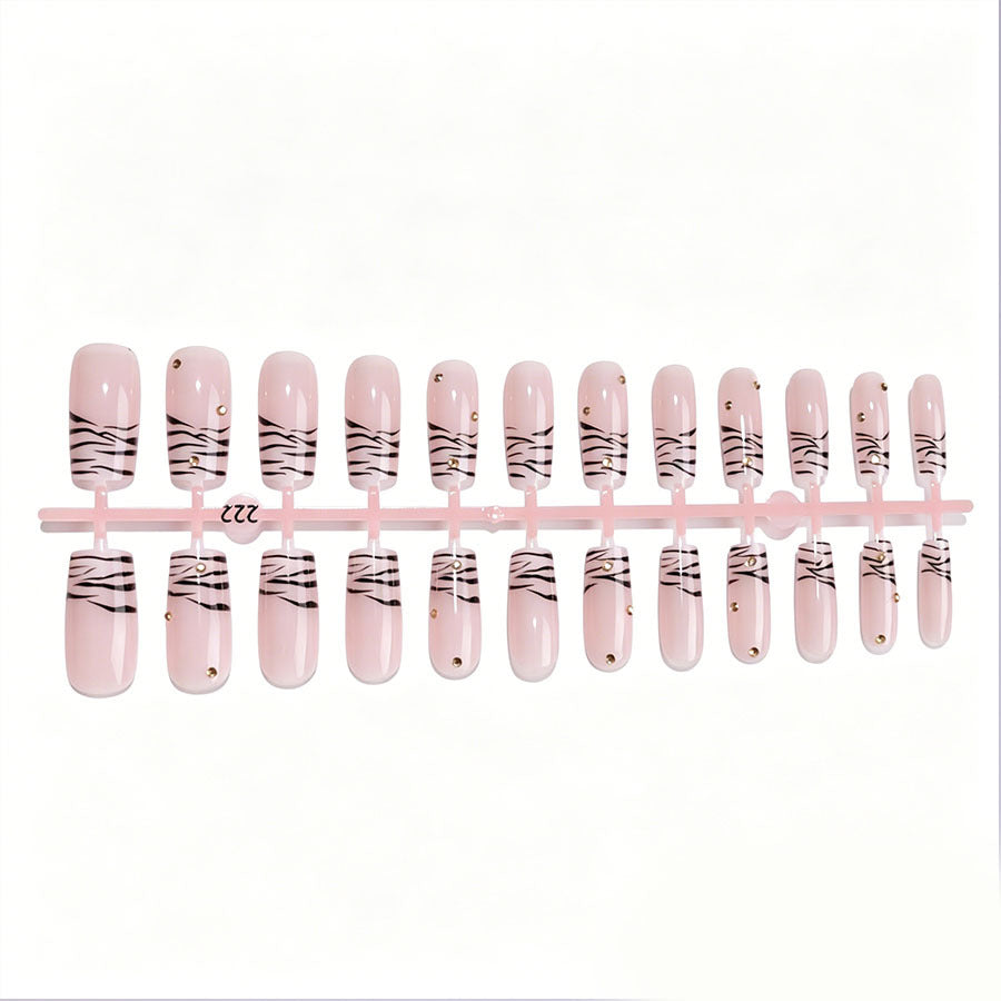 Elegantes Press-On-Nail-Design Brehn