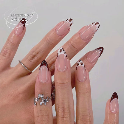 Stylisches Stiletto Press-On Nagelkunstset Brehn