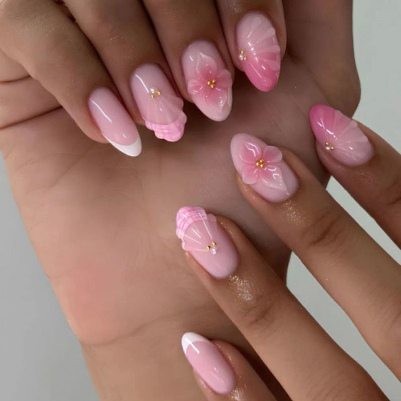 Künstlerisches Floral Press-On Nagelkunst Set mit Muschel- und Edelsteinakzenten Brehn