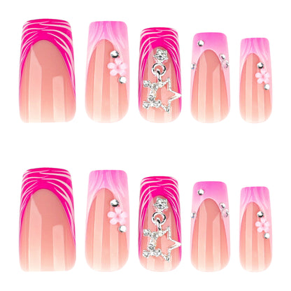 Kunstvolle Nageldesigns mit Glitzer- und Blumenakzenten Brehn