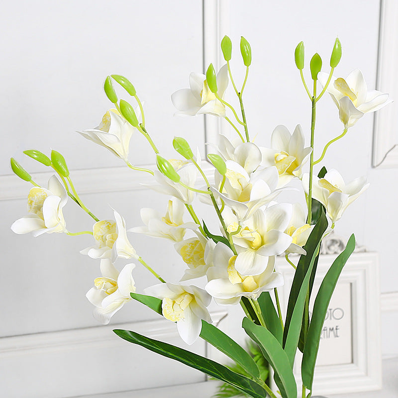 Realistischer Orchideenstängel