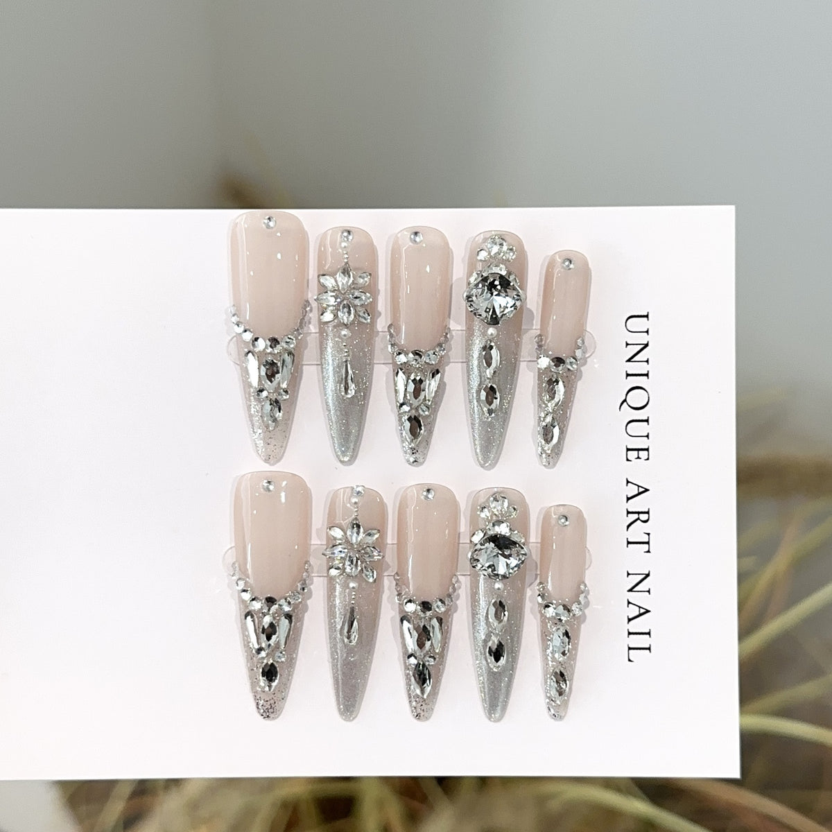 Glamourös mit Strass verziertes Press-On-Nägel-Set