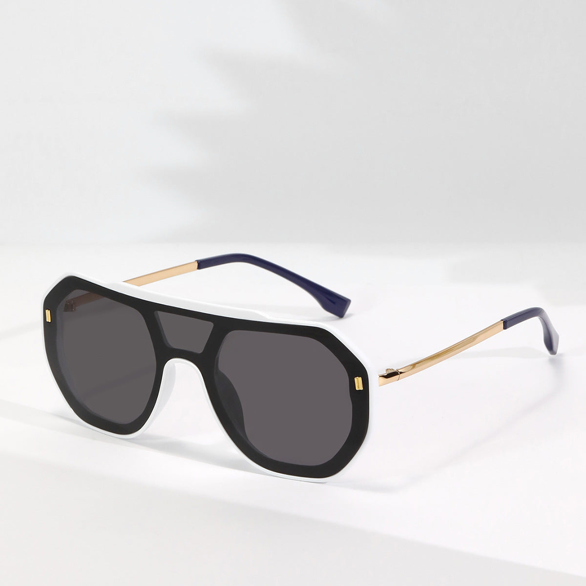 Damen oversized geometrische Sonnenbrille mit elegantem Rahmen Brehn
