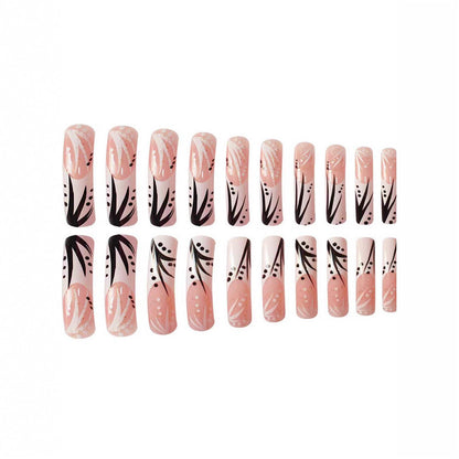 Künstlerische Press-On Nageldesigns Brehn