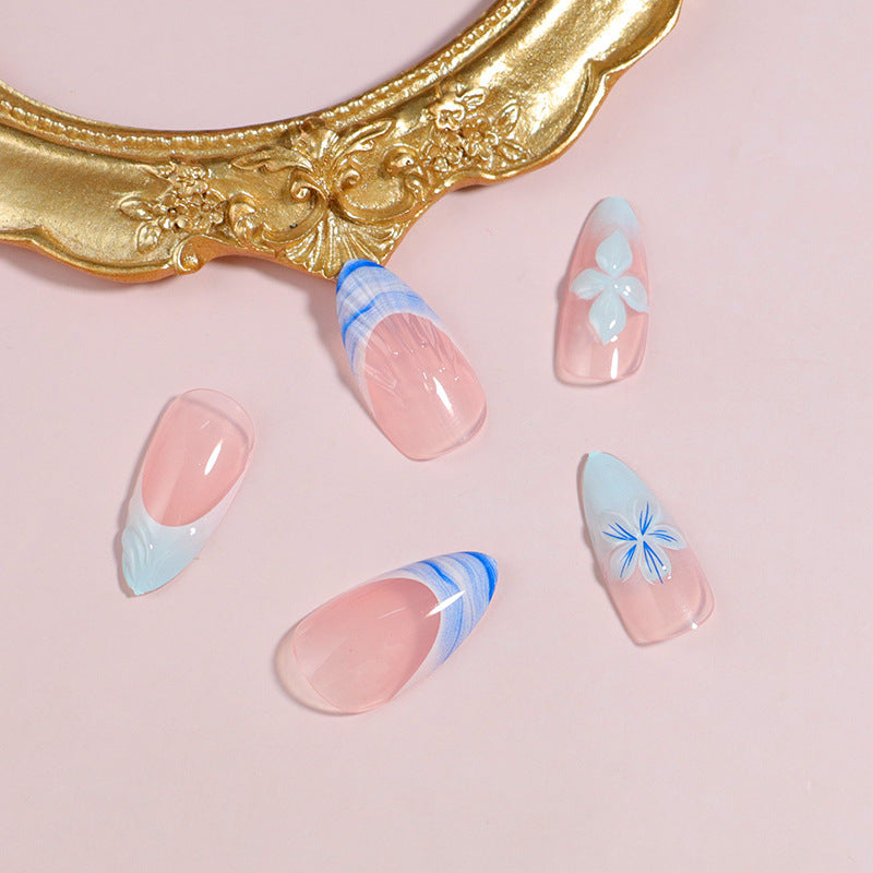 Premium Press-On Nail Set mit dekorativen Akzenten Brehn