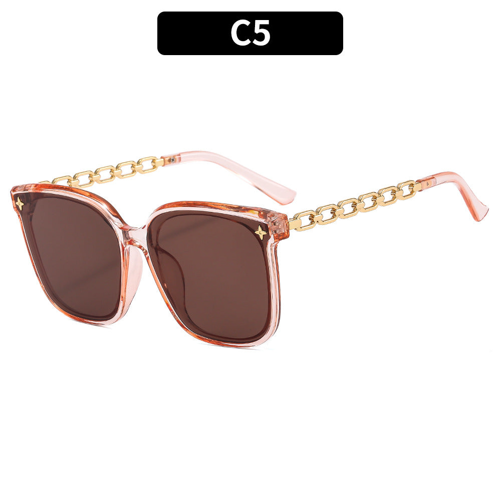 Übergroße quadratische Sonnenbrille mit Kettenakzenten
