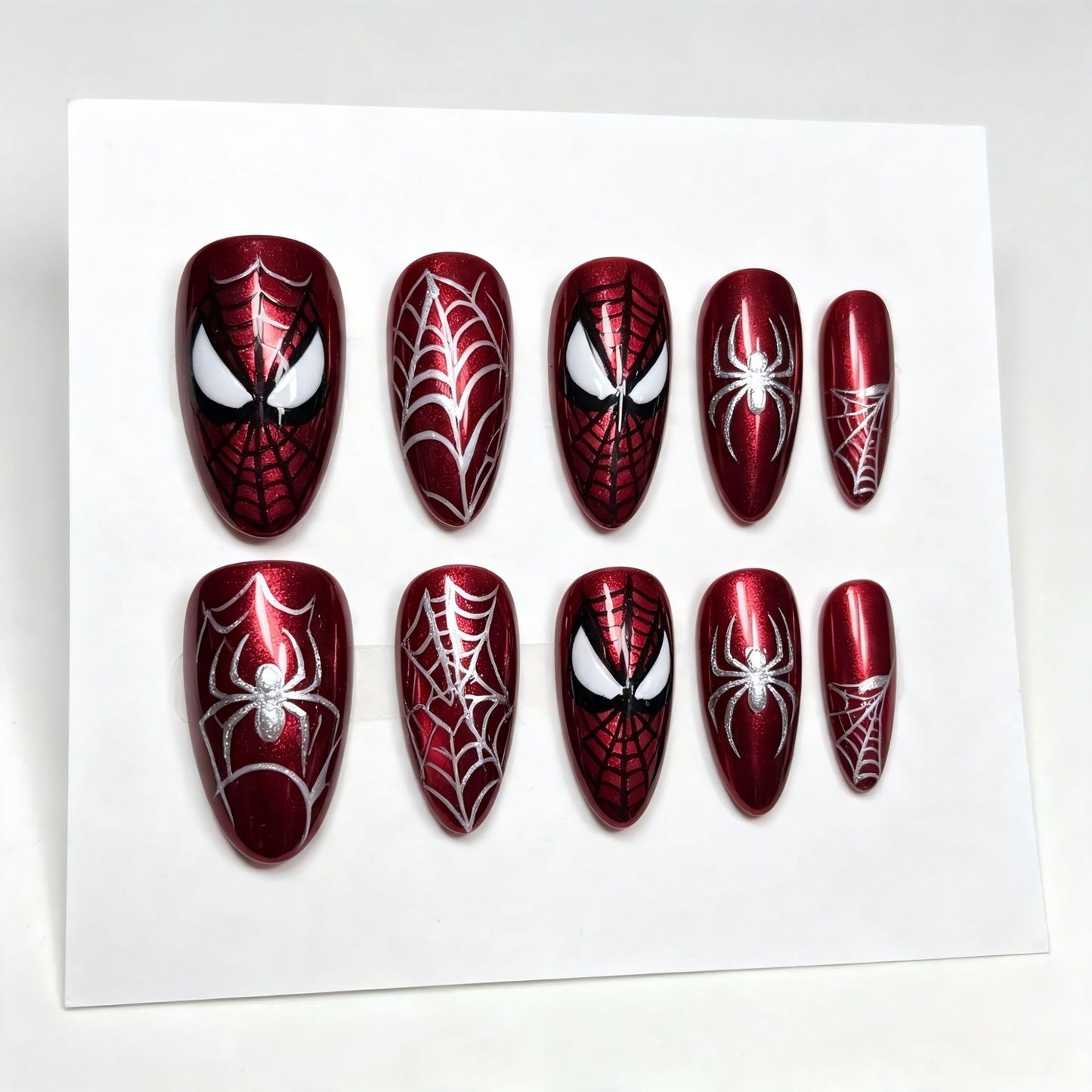 Themen Press-On Nagelset mit Spider-Man-Design Brehn