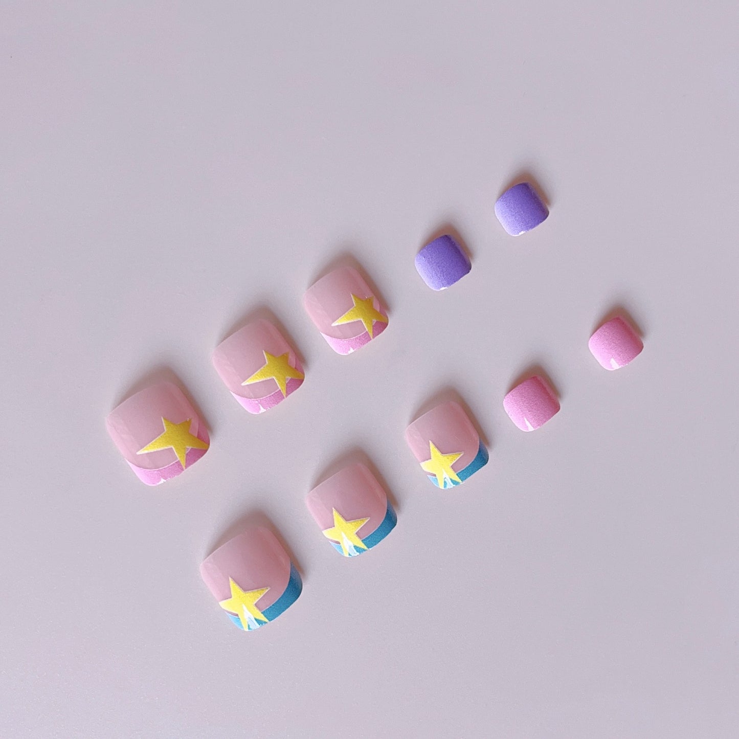 Fußnagelkunstset mit lebendigen Farben und kreativen Designs Brehn