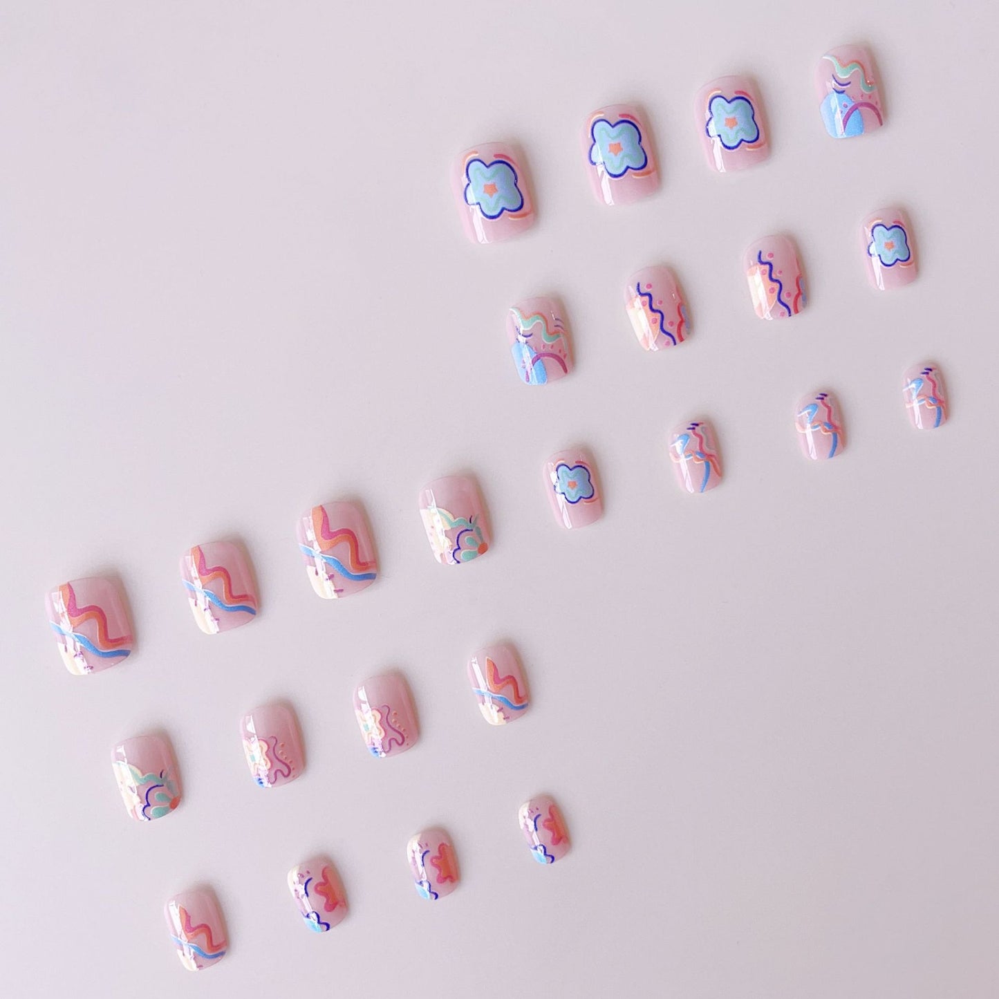 Kunstnagelset mit buntem zur Neonfarben inspirierten Design Brehn