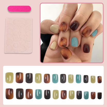 Künstliche Fingernägel mit elegantem Ombre-Effekt Brehn